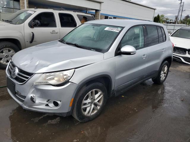 2011 VOLKSWAGEN TIGUAN S, 