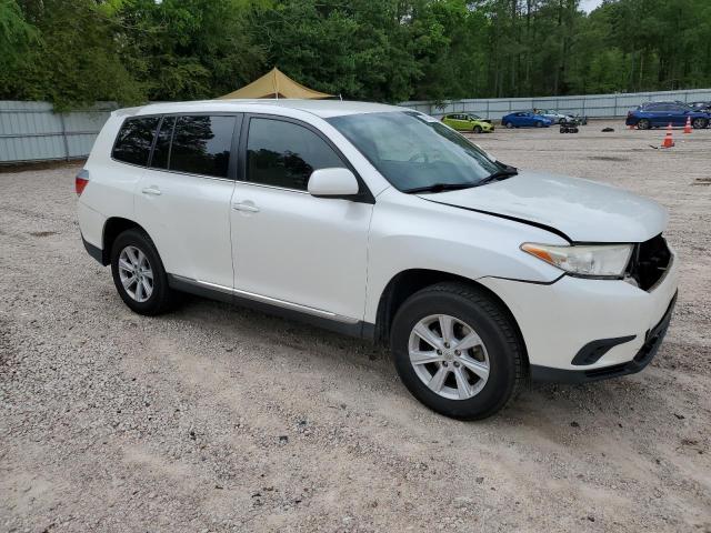 5TDZA3EH0DS037122 - 2013 TOYOTA HIGHLANDER BASE WHITE photo 4