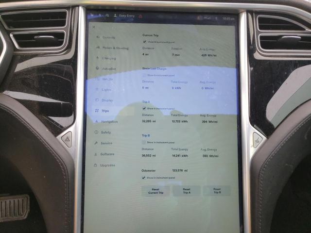 5YJSA1E21FF109938 - 2015 TESLA MODEL S GRAY photo 9