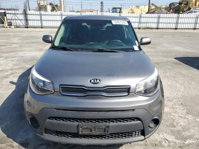 KNDJN2A28H7489140 - 2017 KIA SOUL GRAY photo 5