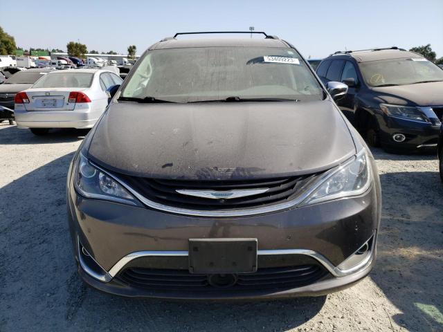 2C4RC1N71JR213685 - 2018 CHRYSLER PACIFICA HYBRID LIMITED GRAY photo 5