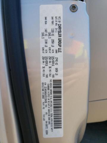 2C4RVAAG4CR120498 - 2012 VOLKSWAGEN ROUTAN S SILVER photo 13