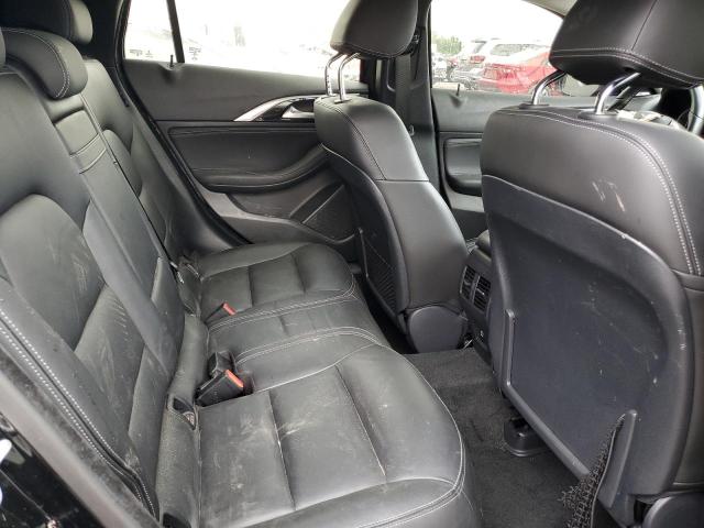 SJKCH5CR0JA053268 - 2018 INFINITI QX30 BASE BLACK photo 11