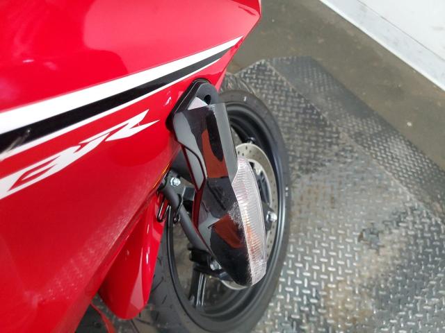 MLHNC5101M5700754 - 2021 HONDA CBR300 R RED photo 9