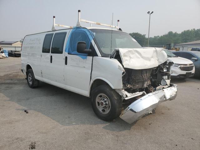 1GTW7BFGXH1114972 - 2017 GMC SAVANA G2500 WHITE photo 4