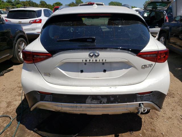 SJKCH5CR7JA052876 - 2018 INFINITI QX30 BASE WHITE photo 6