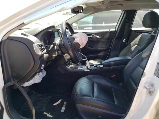 SJKCH5CR7JA052876 - 2018 INFINITI QX30 BASE WHITE photo 7