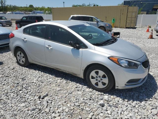 KNAFK4A65G5501409 - 2016 KIA FORTE LX SILVER photo 4