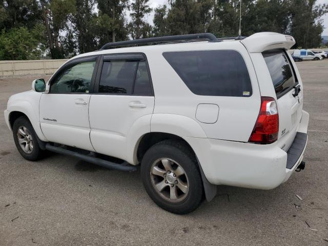 JTEBU14R768066479 - 2006 TOYOTA 4 RUNNER SR5 WHITE photo 2