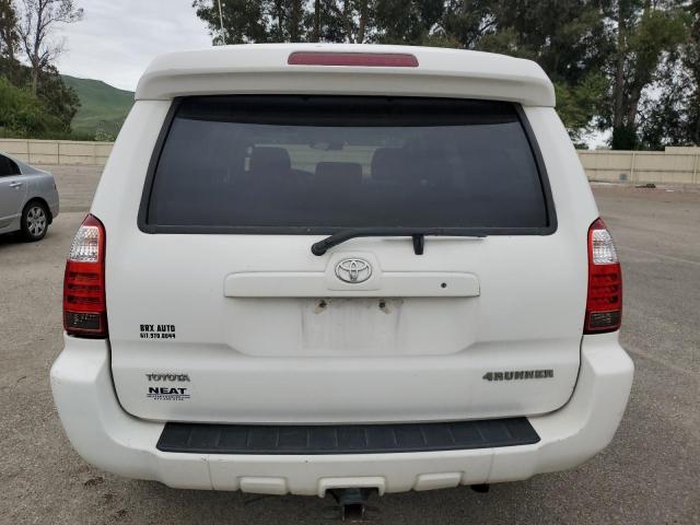 JTEBU14R768066479 - 2006 TOYOTA 4 RUNNER SR5 WHITE photo 6