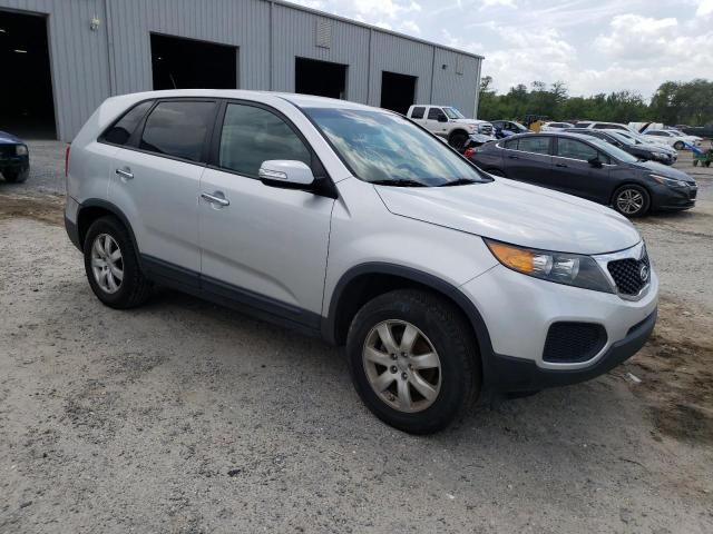 5XYKT3A15DG409412 - 2013 KIA SORENTO LX SILVER photo 4