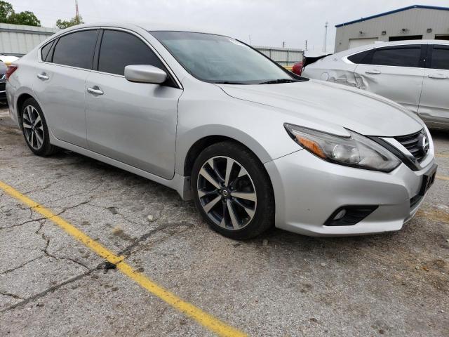 1N4AL3AP8HC167277 - 2017 NISSAN ALTIMA 2.5 SILVER photo 4