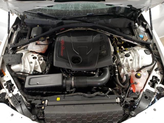 ZARFAEDN5J7577034 - 2018 ALFA ROMEO GIULIA Q4 白色 照片 11