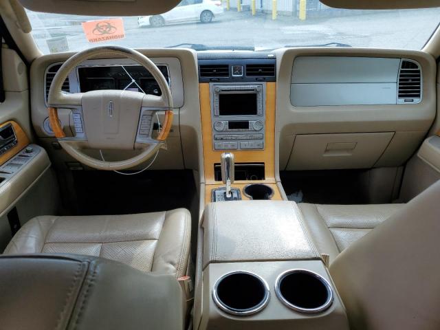 5LMFU27599EJ01851 - 2009 LINCOLN NAVIGATOR თეთრი ფოტო 8