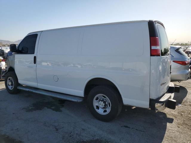 1GCWGAFG7K1364719 - 2019 CHEVROLET EXPRESS G2 WHITE photo 2