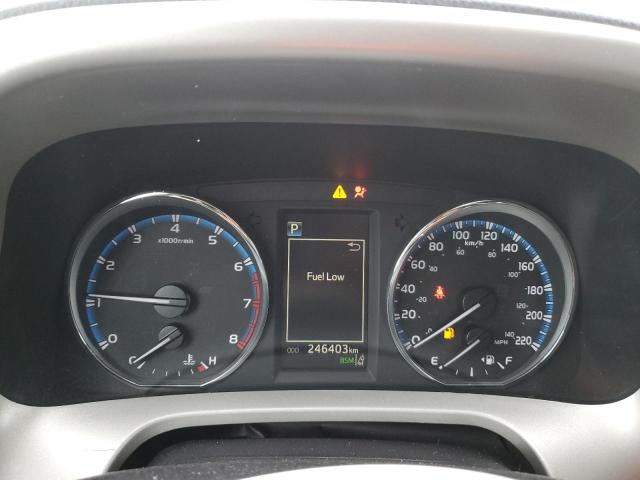 2T3RFREV9HW685363 - 2017 TOYOTA RAV4 XLE GRAY photo 9