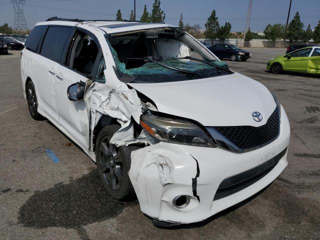 5TDXZ3DC2HS792915 - 2017 TOYOTA SIENNA SE WHITE photo 4