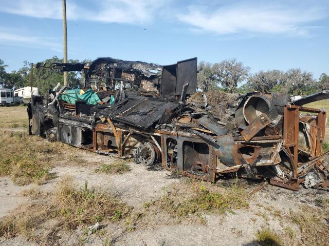 4UZACWDT9FCGU8431 - 2015 FREIGHTLINER CHASSIS XC SILVER photo 3