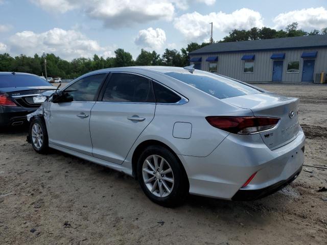 5NPE24AF5KH819831 - 2019 HYUNDAI SONATA SE SILVER photo 2