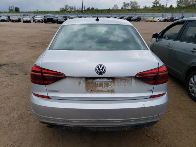 1VWDT7A33HC008854 - 2017 VOLKSWAGEN PASSAT R-LINE Gümüş foto 6
