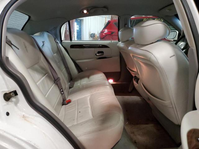 1LNHM81W21Y684931 - 2001 LINCOLN TOWN CAR EXECUTIVE WHITE photo 10
