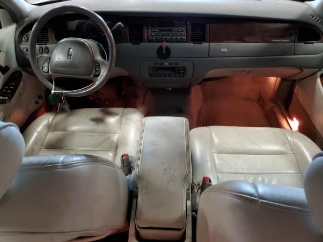 1LNHM81W21Y684931 - 2001 LINCOLN TOWN CAR EXECUTIVE WHITE photo 8