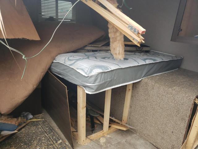 4YDT18017JW153715 - 2018 KEYSTONE SPRINGDALE TWO TONE photo 5