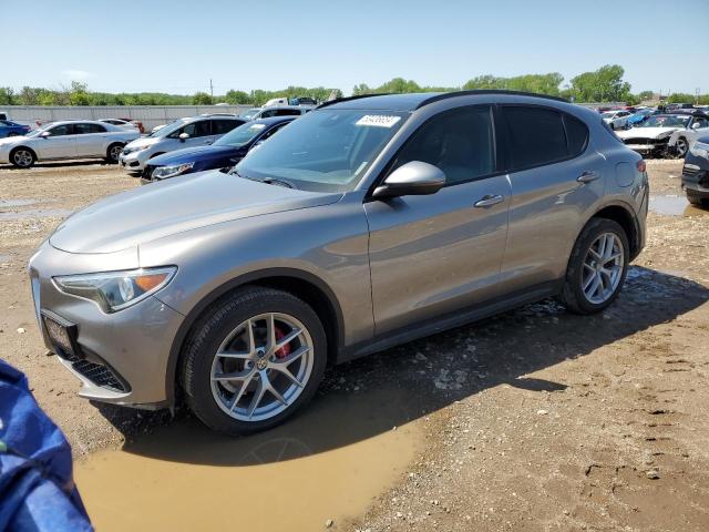 ZASFAKNN6J7C01554 - 2018 ALFA ROMEO STELVIO TI SPORT GRAY photo 1
