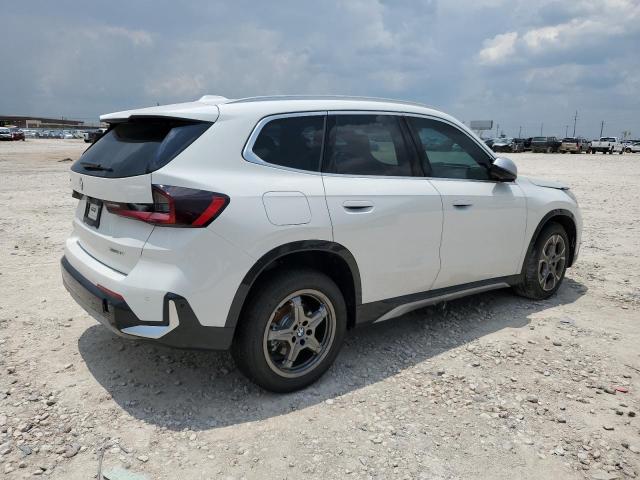 WBX73EF06P5W38652 - 2023 BMW X1 XDRIVE28I WHITE photo 3