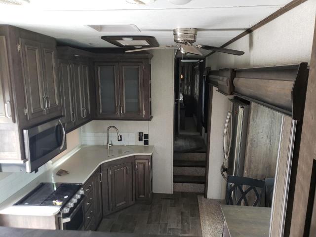 4YDF3813XKA740965 - 2019 KEYSTONE MONTANA TWO TONE photo 6