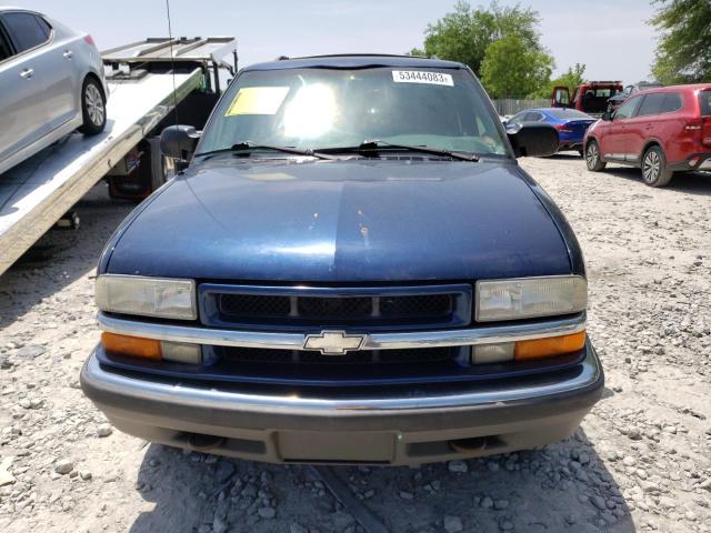 1GNDT13W9Y2164417 - 2000 CHEVROLET BLAZER BLUE photo 5