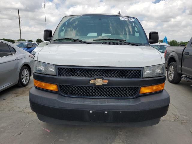 1GCWGBFPXJ1255952 - 2018 CHEVROLET EXPRESS G2 WHITE photo 5