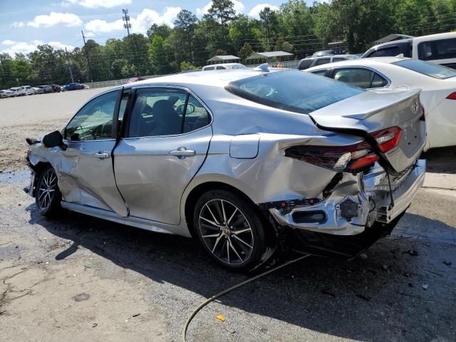 4T1T11AK1RU880689 - 2024 TOYOTA CAMRY SE NIGHT SHADE SILVER photo 2