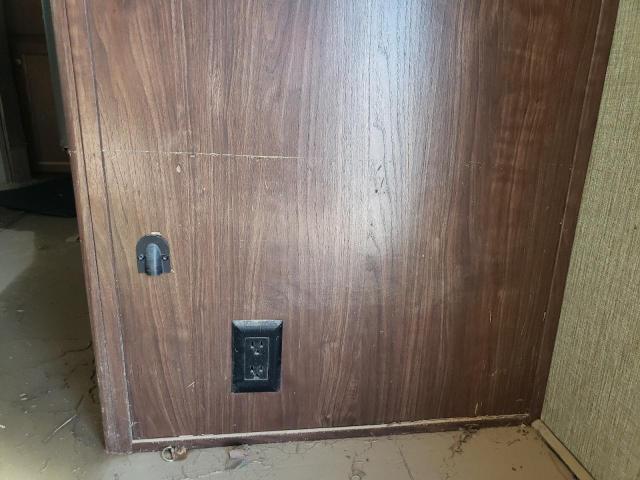 4YDT29F22H1530428 - 2017 KEYSTONE SPRINTER BEIGE photo 9