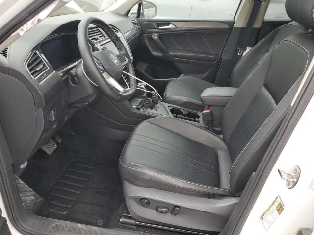 3VV3B7AX7NM130018 - 2022 VOLKSWAGEN TIGUAN SE Weiß Foto 7