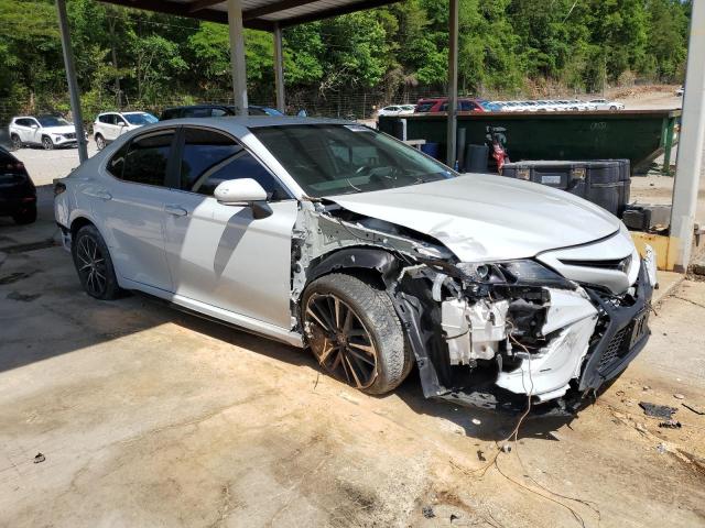 4T1G11AK7PU155550 - 2023 TOYOTA CAMRY SE NIGHT SHADE WHITE photo 4