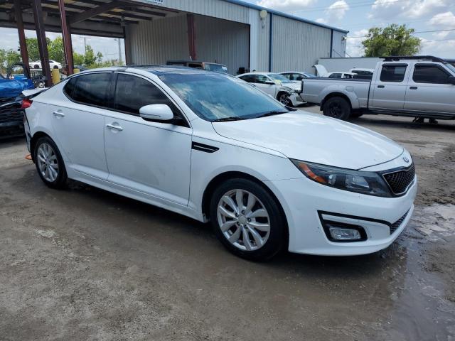 5XXGN4A77FG384319 - 2015 KIA OPTIMA EX WHITE photo 4