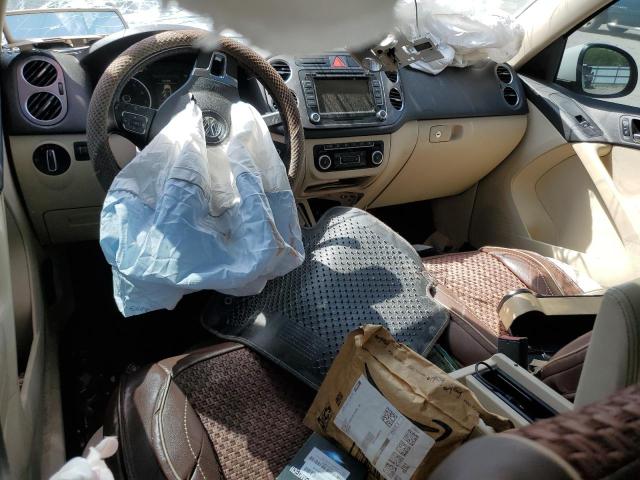 WVGAV7AX9BW549301 - 2011 VOLKSWAGEN TIGUAN S 白色 照片 8