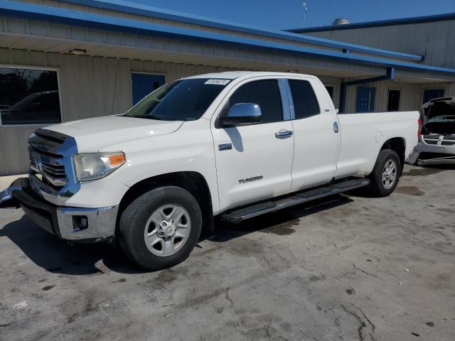 5TFCW5F12HX021895 - 2017 TOYOTA TUNDRA DOUBLE CAB SR/SR5 WHITE photo 1