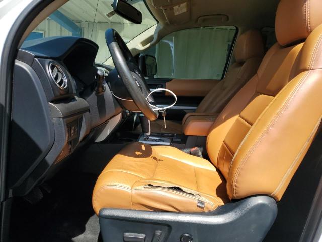 5TFCW5F12HX021895 - 2017 TOYOTA TUNDRA DOUBLE CAB SR/SR5 WHITE photo 7