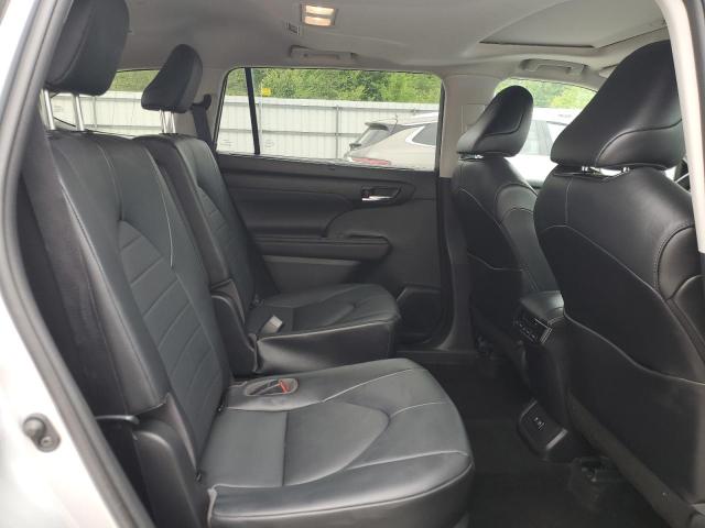 5TDGZRBH1LS500312 - 2020 TOYOTA HIGHLANDER XLE SILVER photo 11