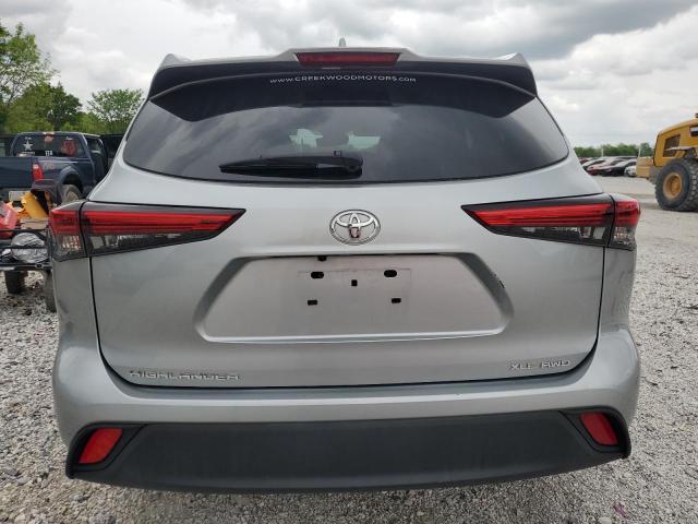5TDGZRBH1LS500312 - 2020 TOYOTA HIGHLANDER XLE SILVER photo 6