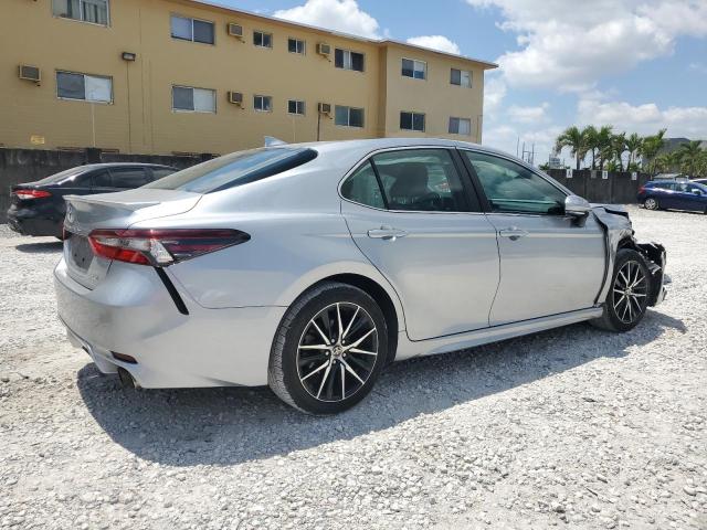 4T1G11AK6PU763849 - 2023 TOYOTA CAMRY SE NIGHT SHADE SILVER photo 3