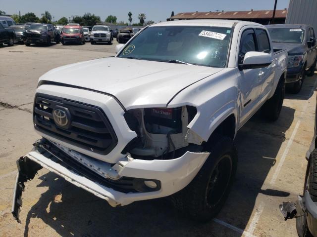 5TFAX5GN5JX105012 - 2018 TOYOTA TACOMA DOUBLE CAB WHITE photo 1