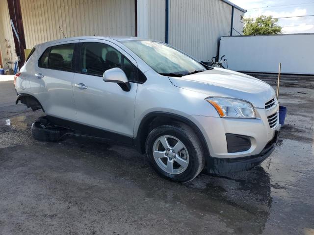 KL7CJNSBXGB652013 - 2016 CHEVROLET TRAX LS SILVER photo 4