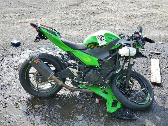 JKAEXKG13PDAK1517 - 2023 KAWASAKI EX400 GREEN photo 1