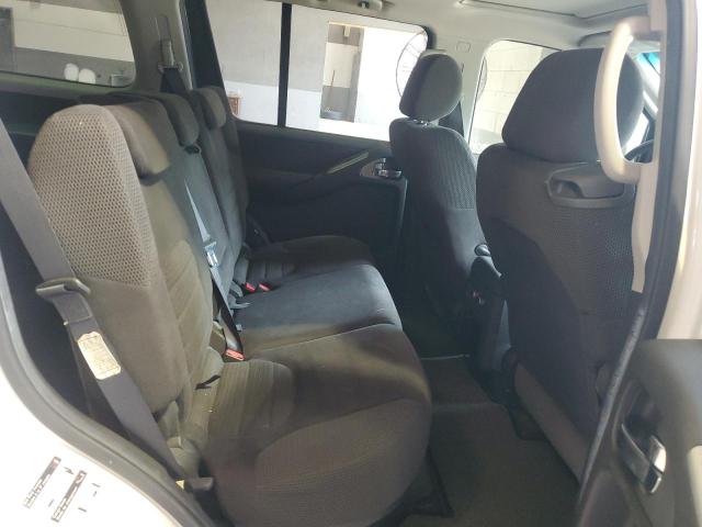 5N1AR18W05C744059 - 2005 NISSAN PATHFINDER LE 白色 照片 11