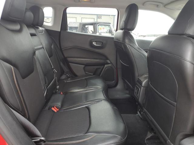 3C4NJDBB3JT320748 - 2018 JEEP COMPASS LATITUDE Червоний фото 11