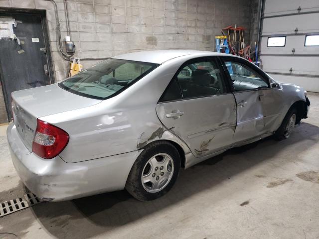 4T1BE32K12U087165 - 2002 TOYOTA CAMRY LE SILVER photo 3