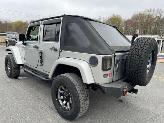 1J4HA5H13AL102980 - 2010 JEEP WRANGLER U SAHARA WHITE photo 2